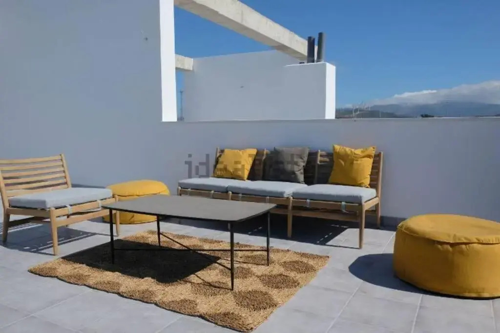 Vistas al Estrecho y Piscina - SimplyTarifa