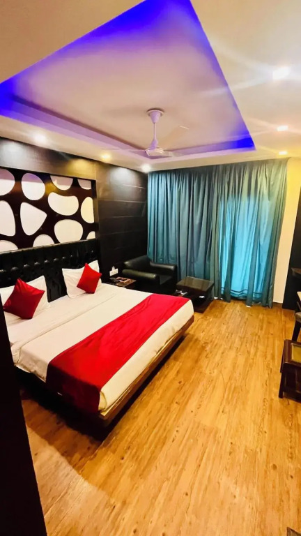 Hotel Himshri Mall Road By Ovata