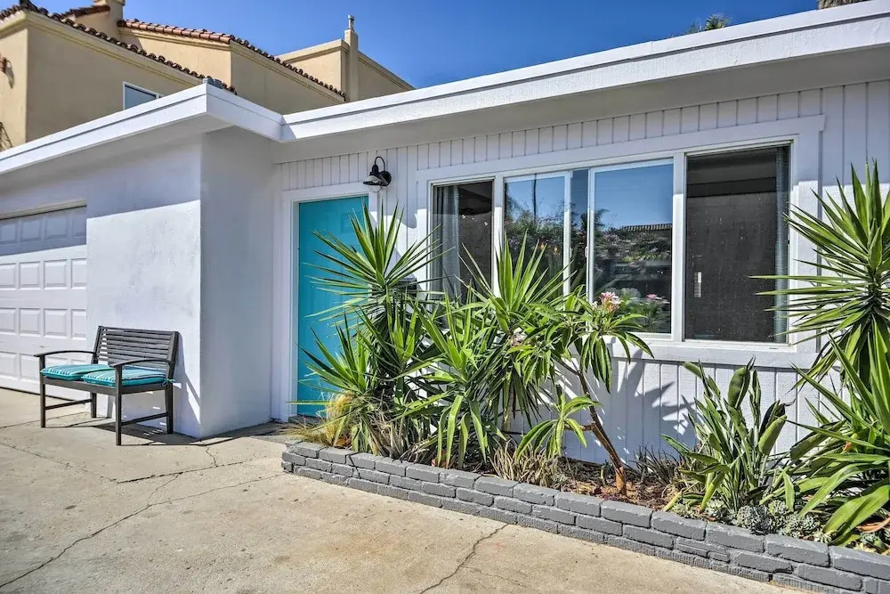 Remodeled Ventura Beach Home With Yard & Fire Pit!