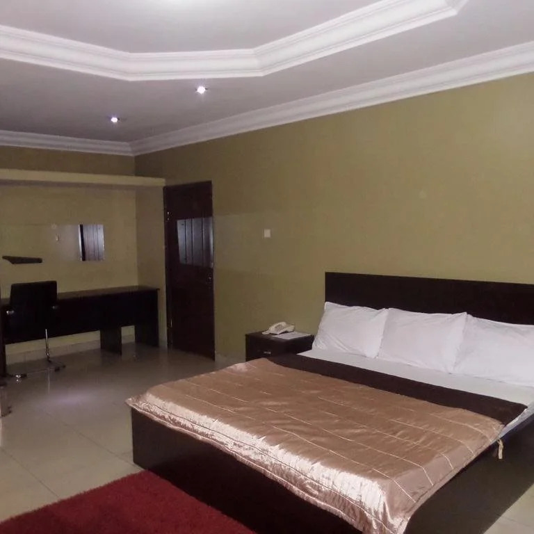 Westwing Suites