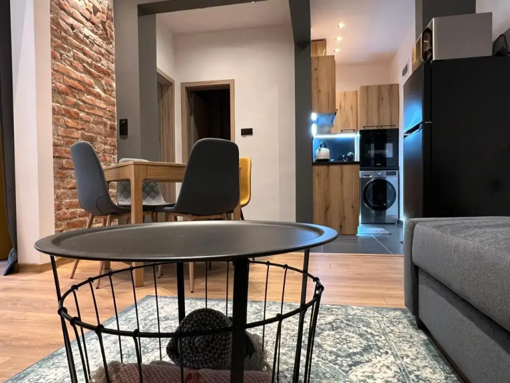 Home 12