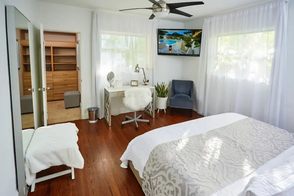 FIFA HQ: 8mi to Stadium | Sleeps 10 | Pool & Games