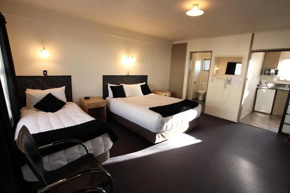 Townhouse Motel