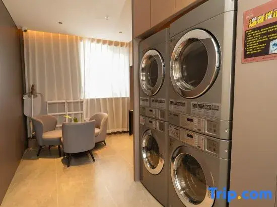 Home Selection Hotel (Beijing Communication University Guanzhuang Branch)