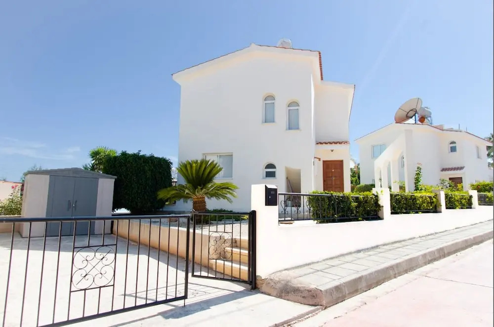 Villa Shiva by Ezoria Villas