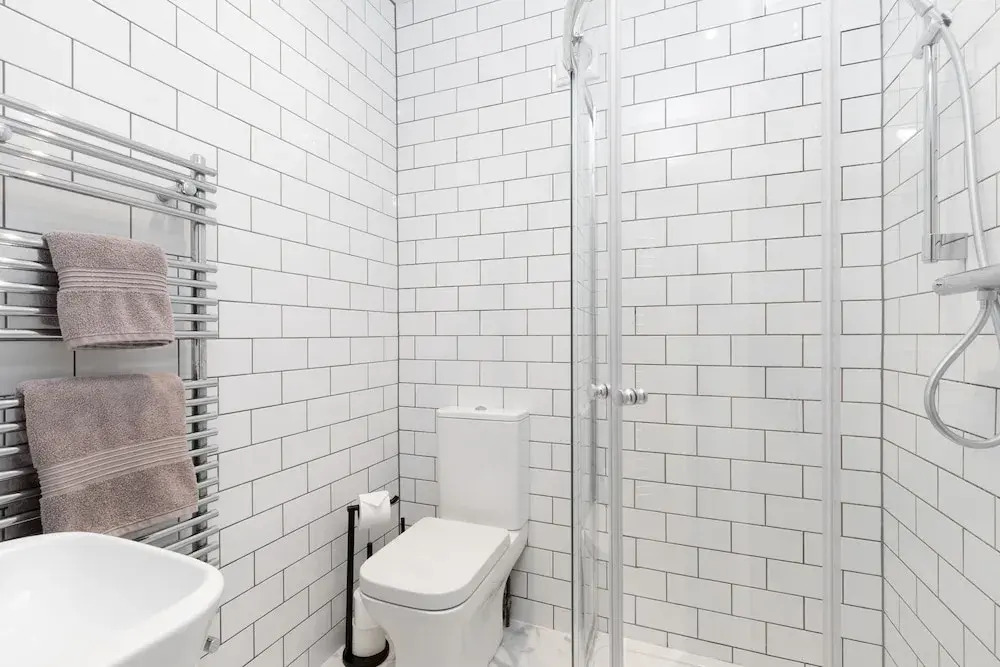 Elliot Oliver - Stunning 6 Bedroom Regency House With Parking