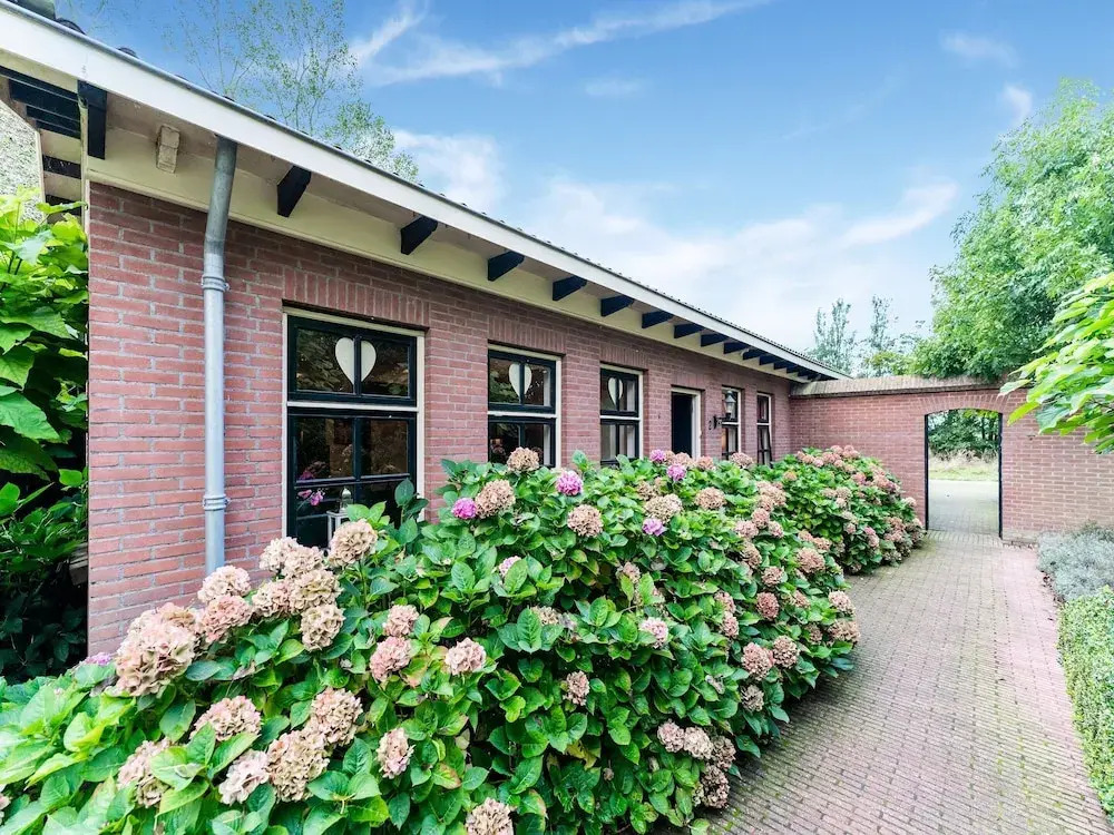 Beautiful Apartment in Sint Maartensbrug