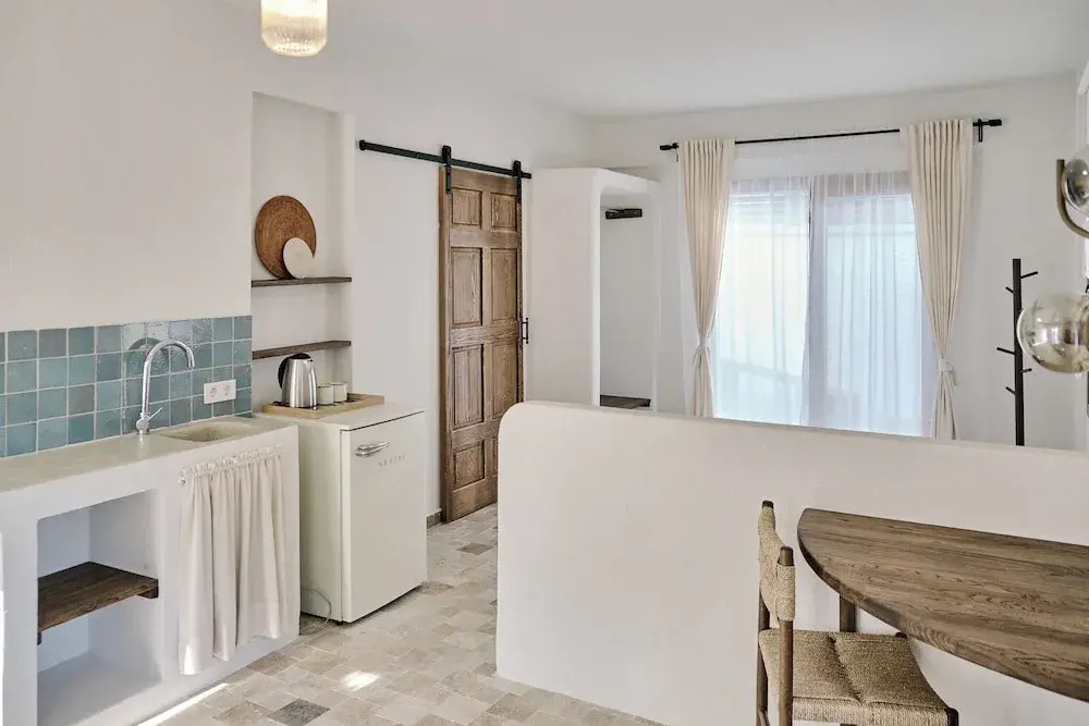 6 oda alacati