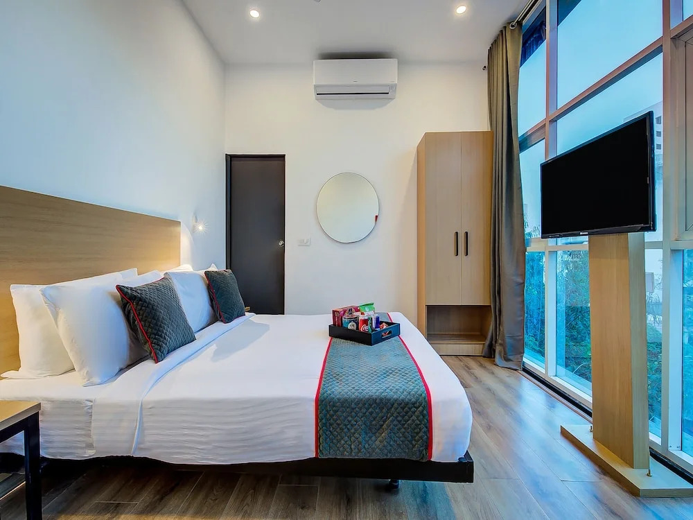 OYO Townhouse 059 Magarpatta