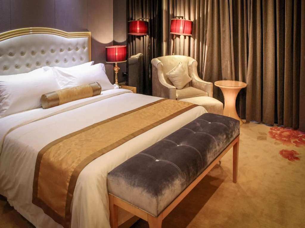 Golden Phoenix International Hotel