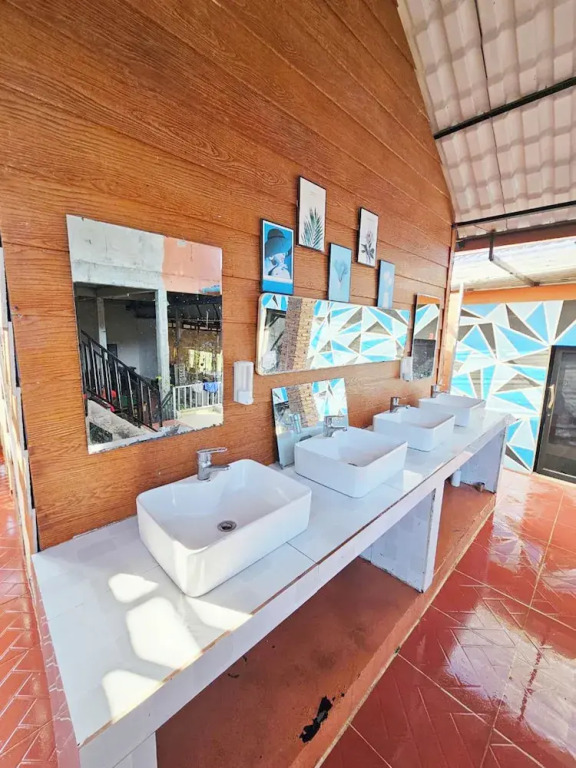 Top Views Retreat