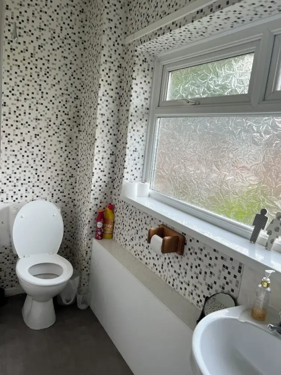 The Hidden Cottage Near Manchester Airport