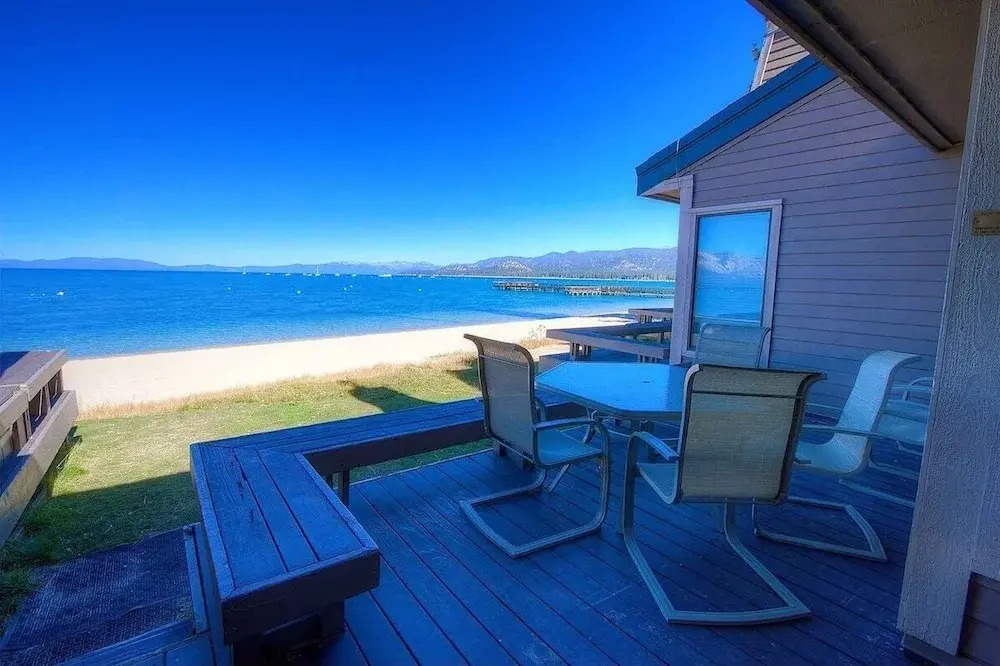 Sky Lake Splendor 5 Bedroom Condo by RedAwning