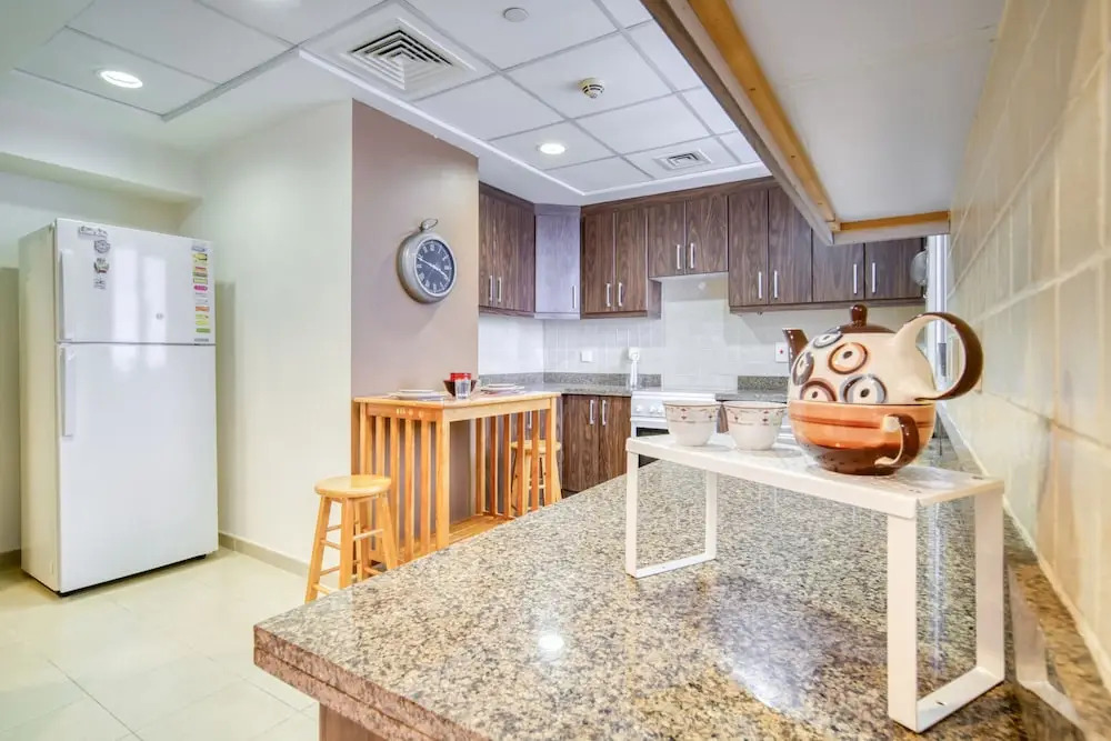 Executive Towers Amazing 1BR Onsite Pool Business bay