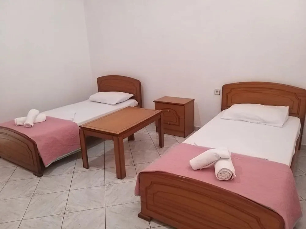 Apartments and Rooms Armanda