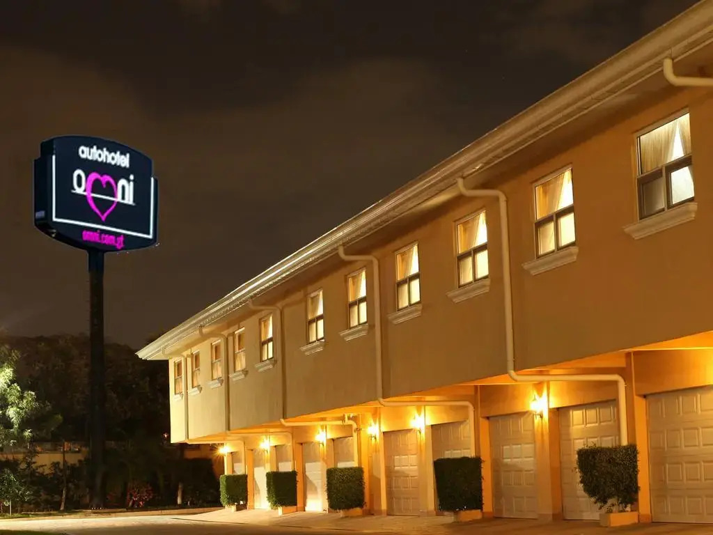 Auto Hotel Omni