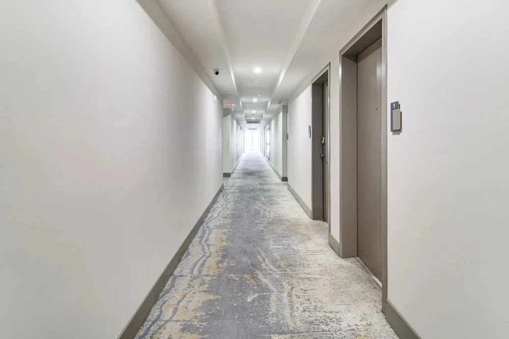 Steps to Dtwn Doral Park: Modern Group Retreat