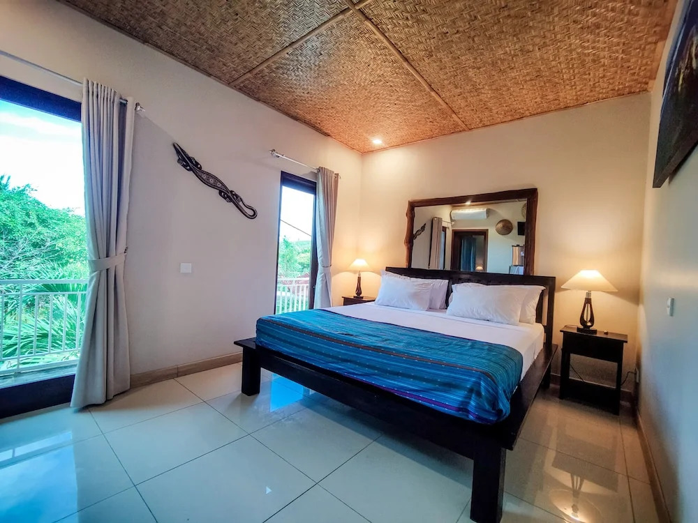 Ekas Surf Resort & Surf Camp