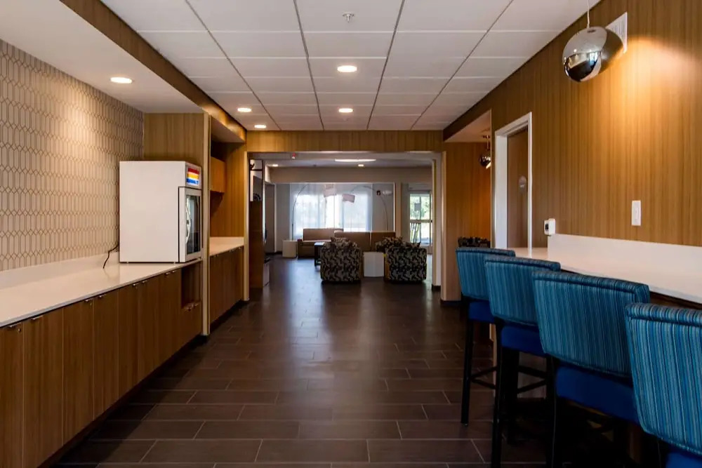 Microtel Inn & Suites by Wyndham Amsterdam NY