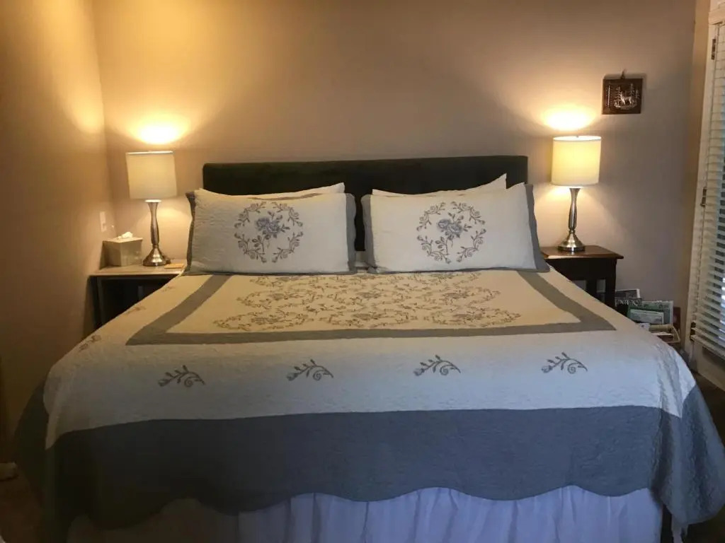 Her Castle Bed and Breakfast