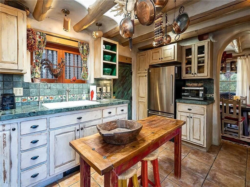 Cowboy On The Acequia, 2 Bedrooms, Fireplaces, Washer/dryer, Sleeps 4