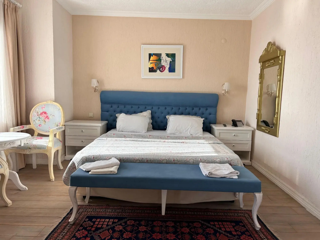 Aeneas Hotel