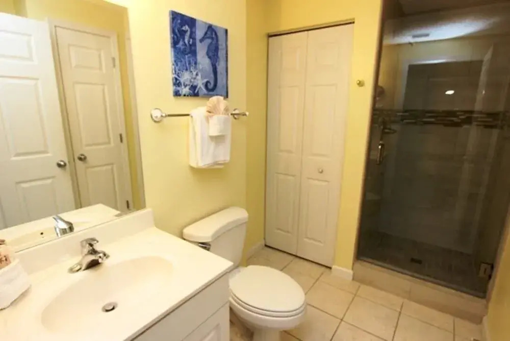 Majestic Sun 409A - 1 Br condo by RedAwning