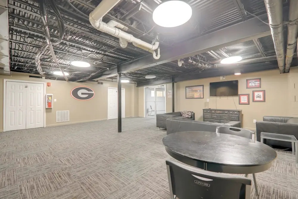 1 Mi to Dtwn & Uga: Condo w/ Pool in Athens!