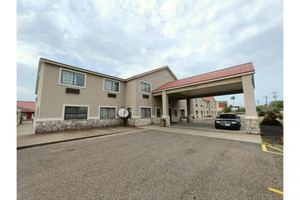 Texan Inn By OYO Beeville US-181