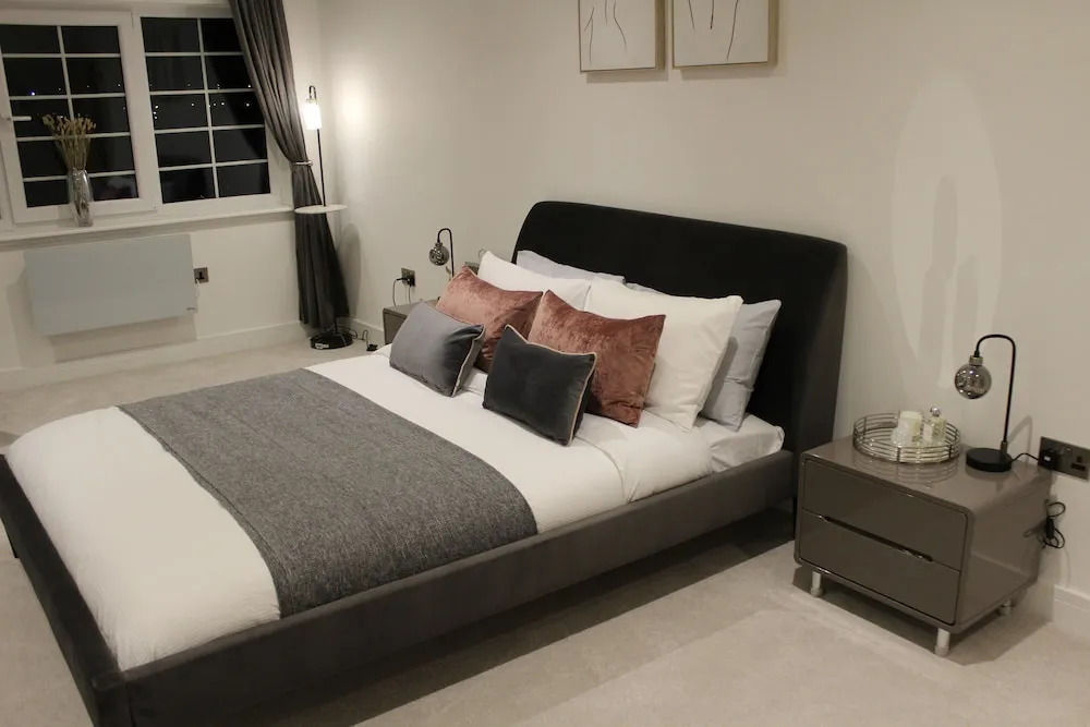 Luxury 1 Bed Apartment In The Heart Of Rochester