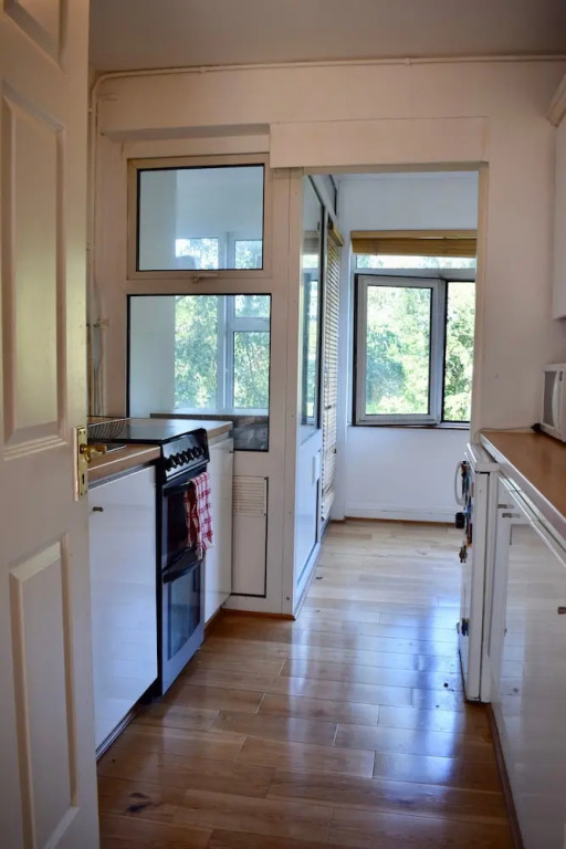 2 Bedroom Apartment Close to City Centre