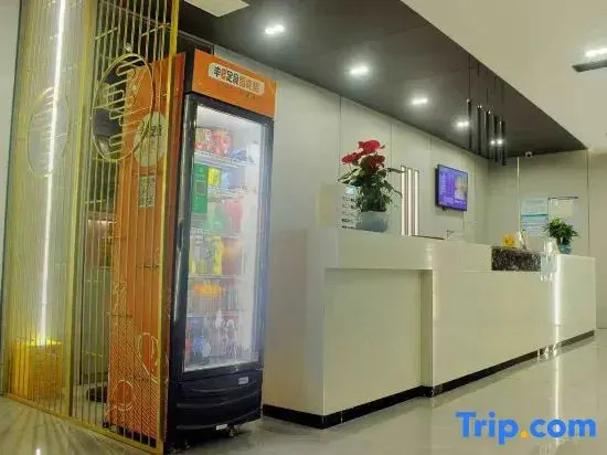 Weiduo Light Luxury Hotel (Huizhou Honghua Lake Branch)