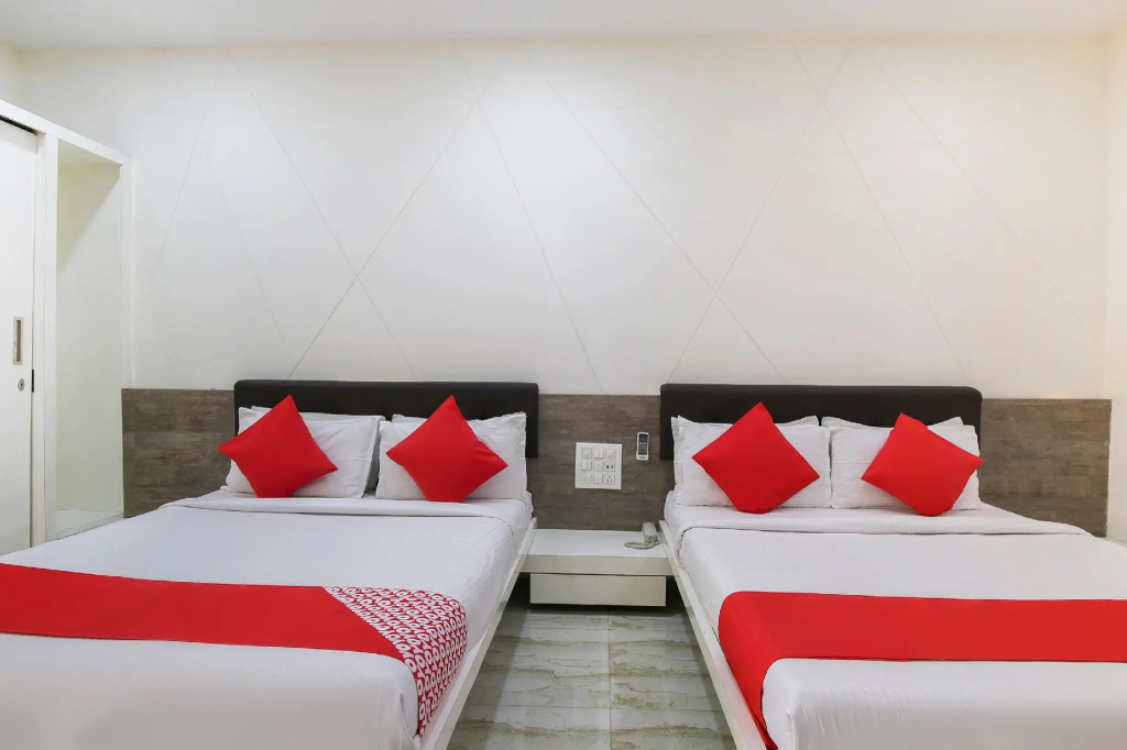 OYO 68433 Shiv Vatika Banquet & Rooms