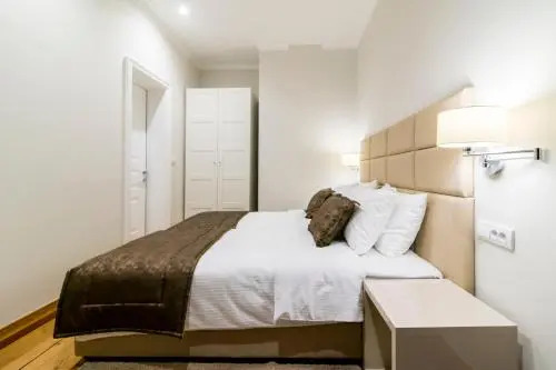 Lanterna Rooms City Center