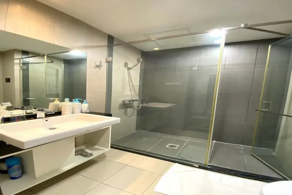 Lancaster Hanoi City Center Apartments