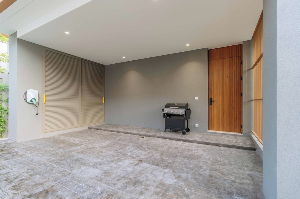 Brand New 3Br Elite Pool Villa V293
