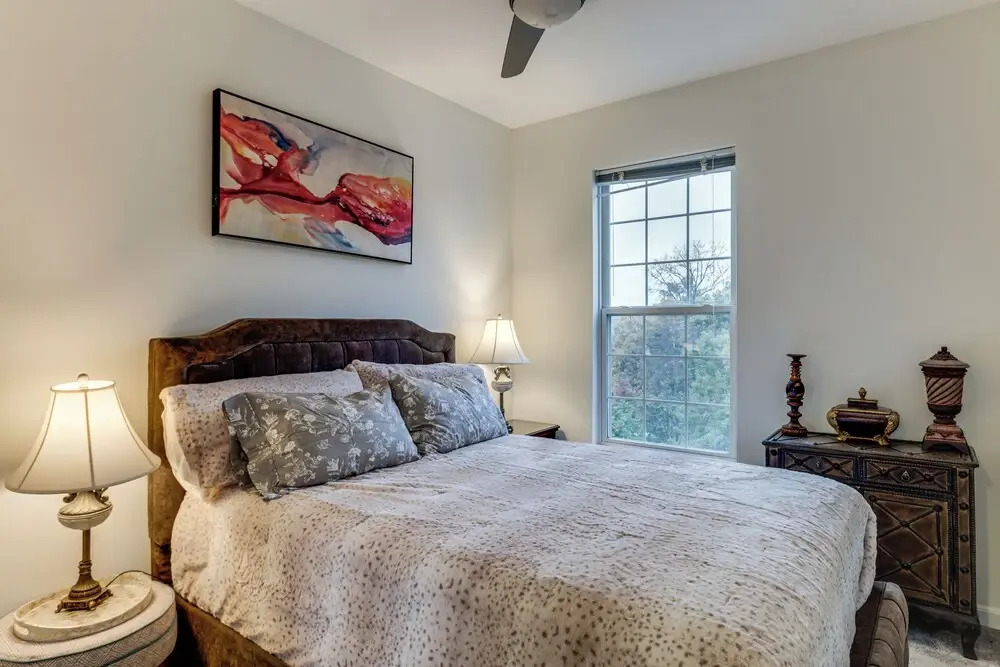 1 Mi to Dtwn Cincinnati: Spacious Townhome w/ Deck