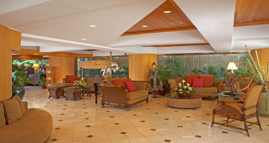 Castle Bamboo Waikīkī Hotel
