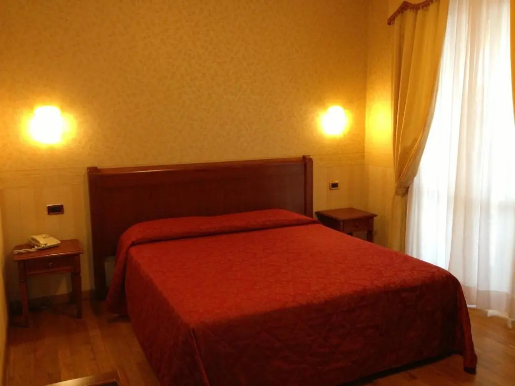 Hotel Holiday Sul Lago