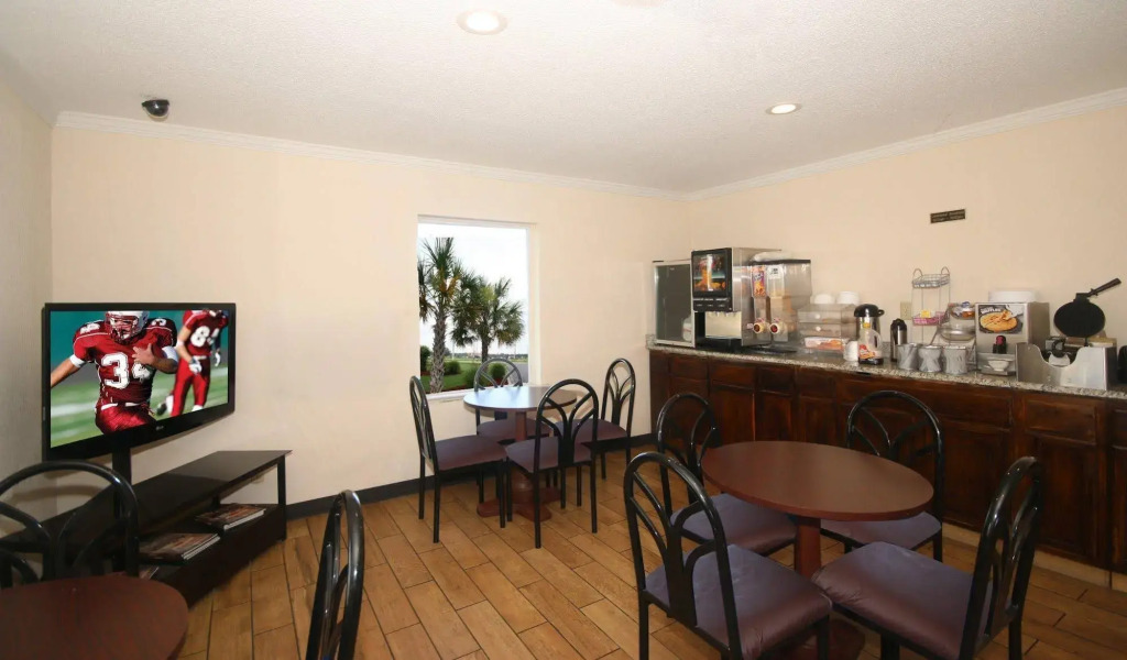 Red Roof Inn Santee