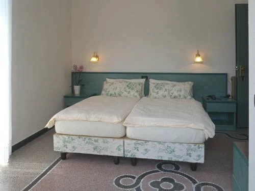 Hotel Flora