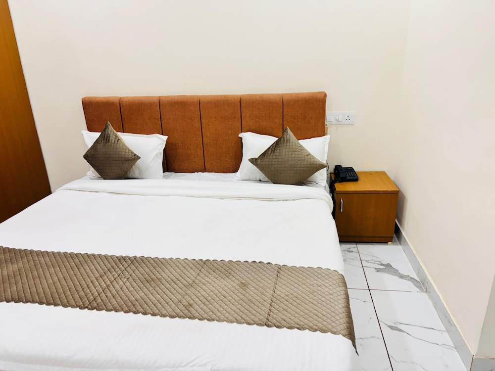 Hotel Venus Stays Near Prestige College Bhopal
