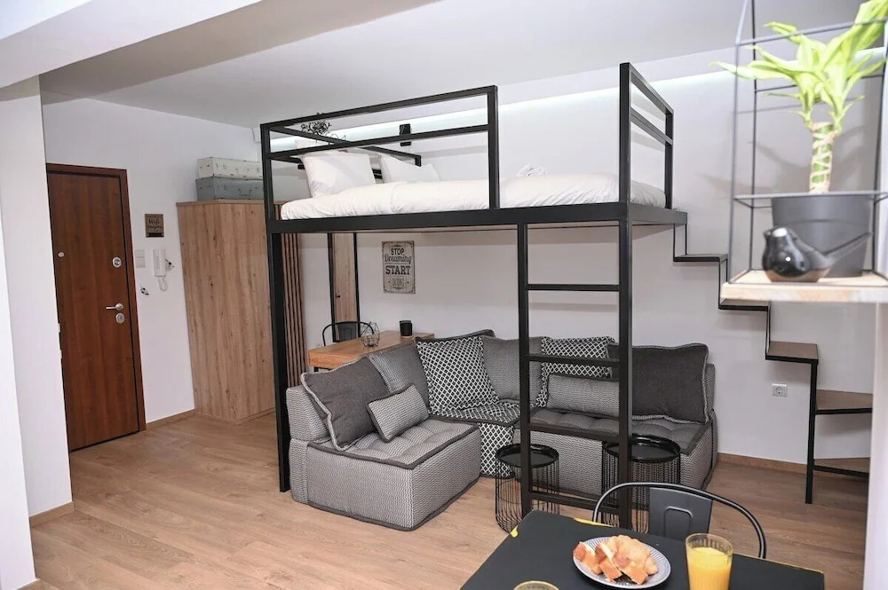 Urban Loft by Neuvel