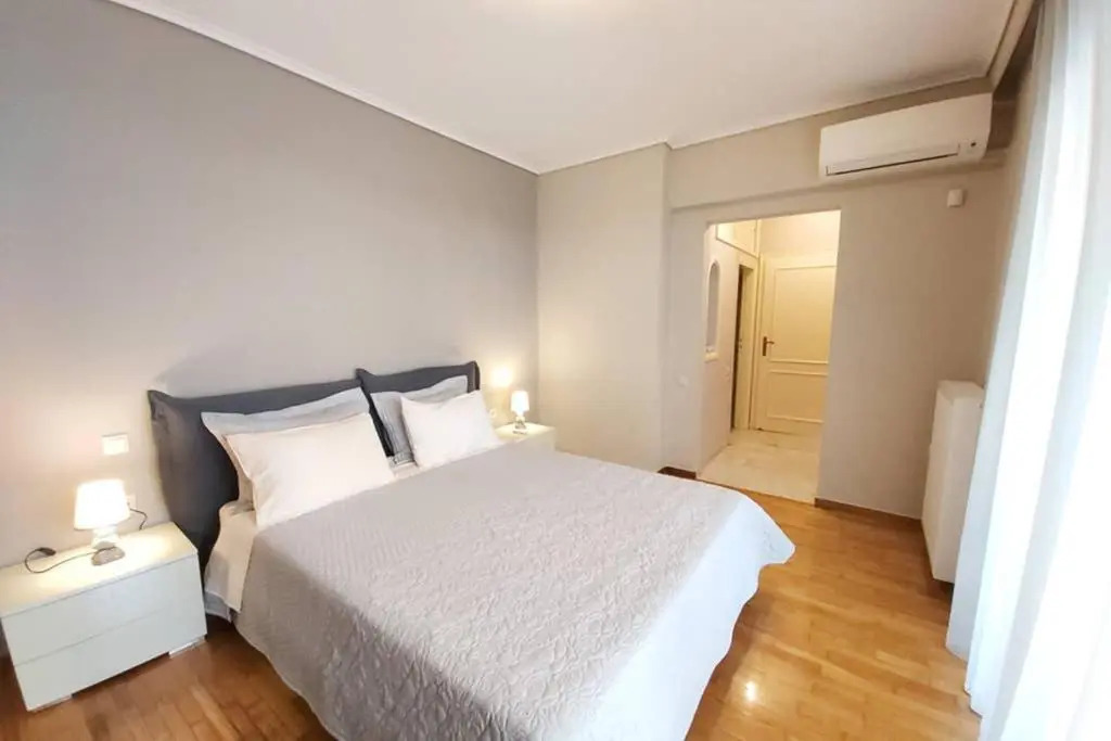 Luxury beachfront 3 bedroom apartment in Kavouri beach, Athens