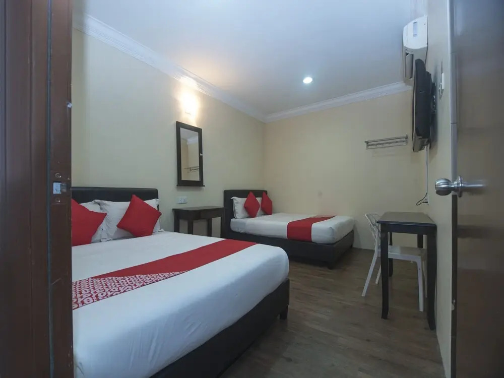 Oyo 11344 I Home Hotel