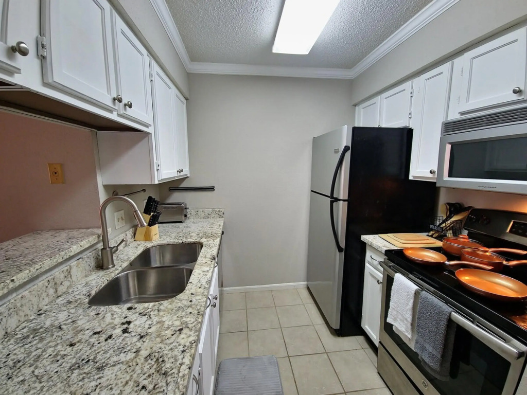 Quiet Stylish Retreat - Near NRG at TX MED Cntr