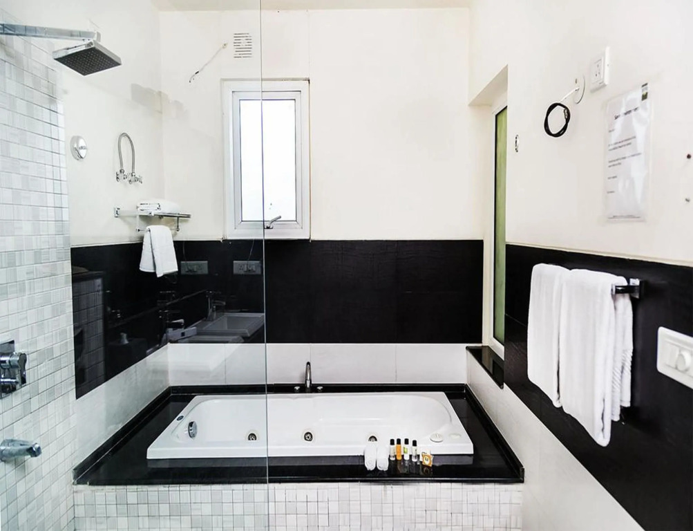 Hotel Lloyd Residency