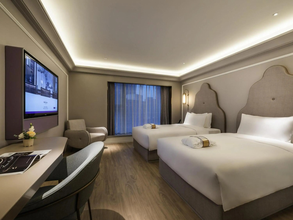 Mercure Chengdu Chunxi Taikoo Li -Walk to Pedestrian Street