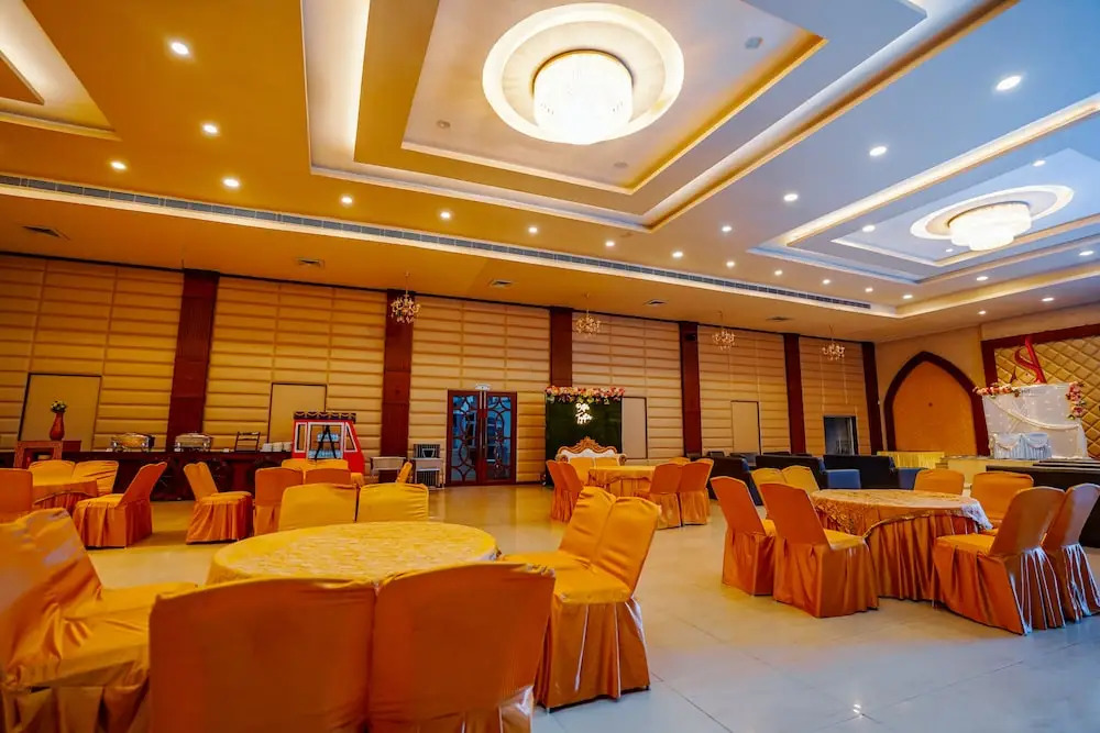 Hotel Orchid Resort