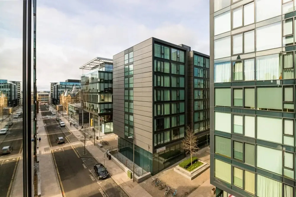 Fantastic 1-bed on the iconic quatermile